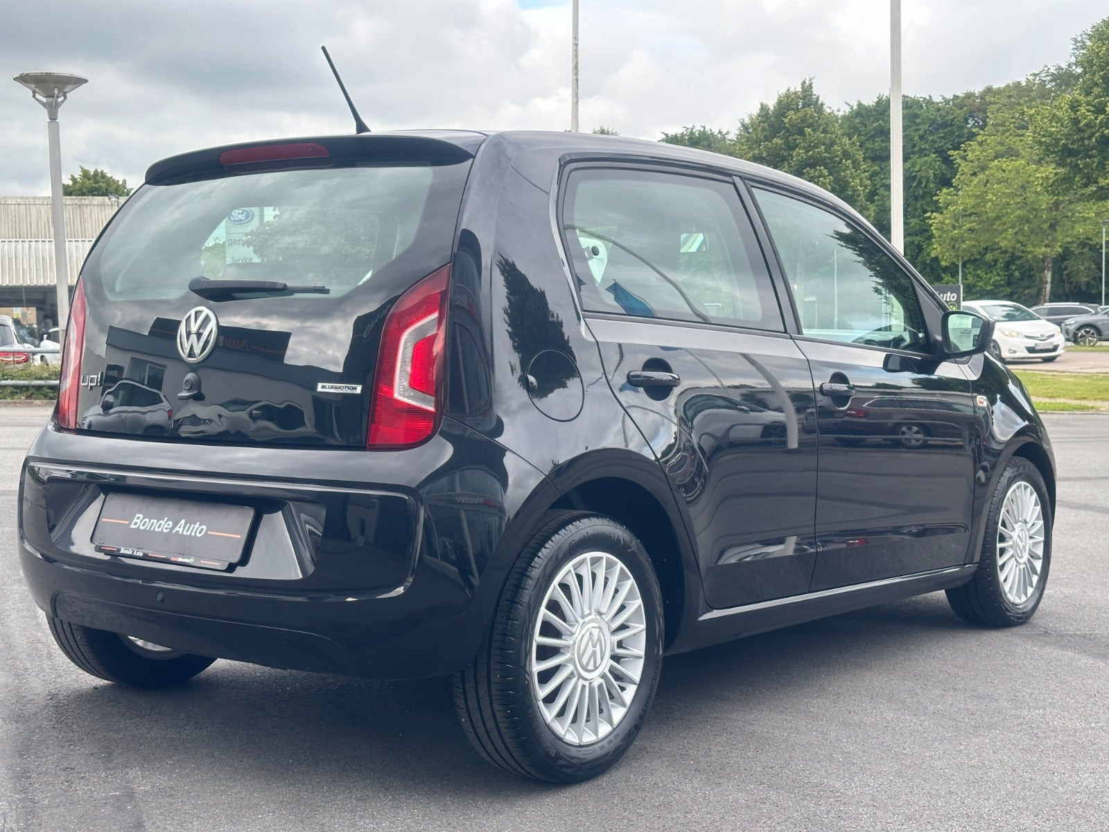 Sort VW UP! fra 2016