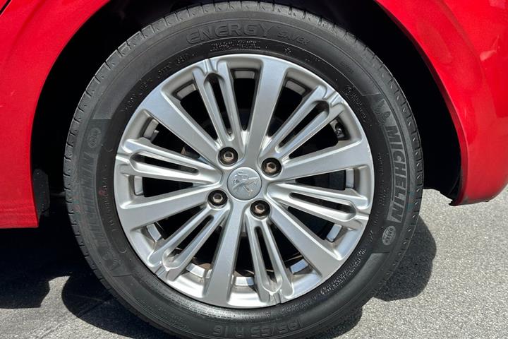 undefined Peugeot 208 fra 2019