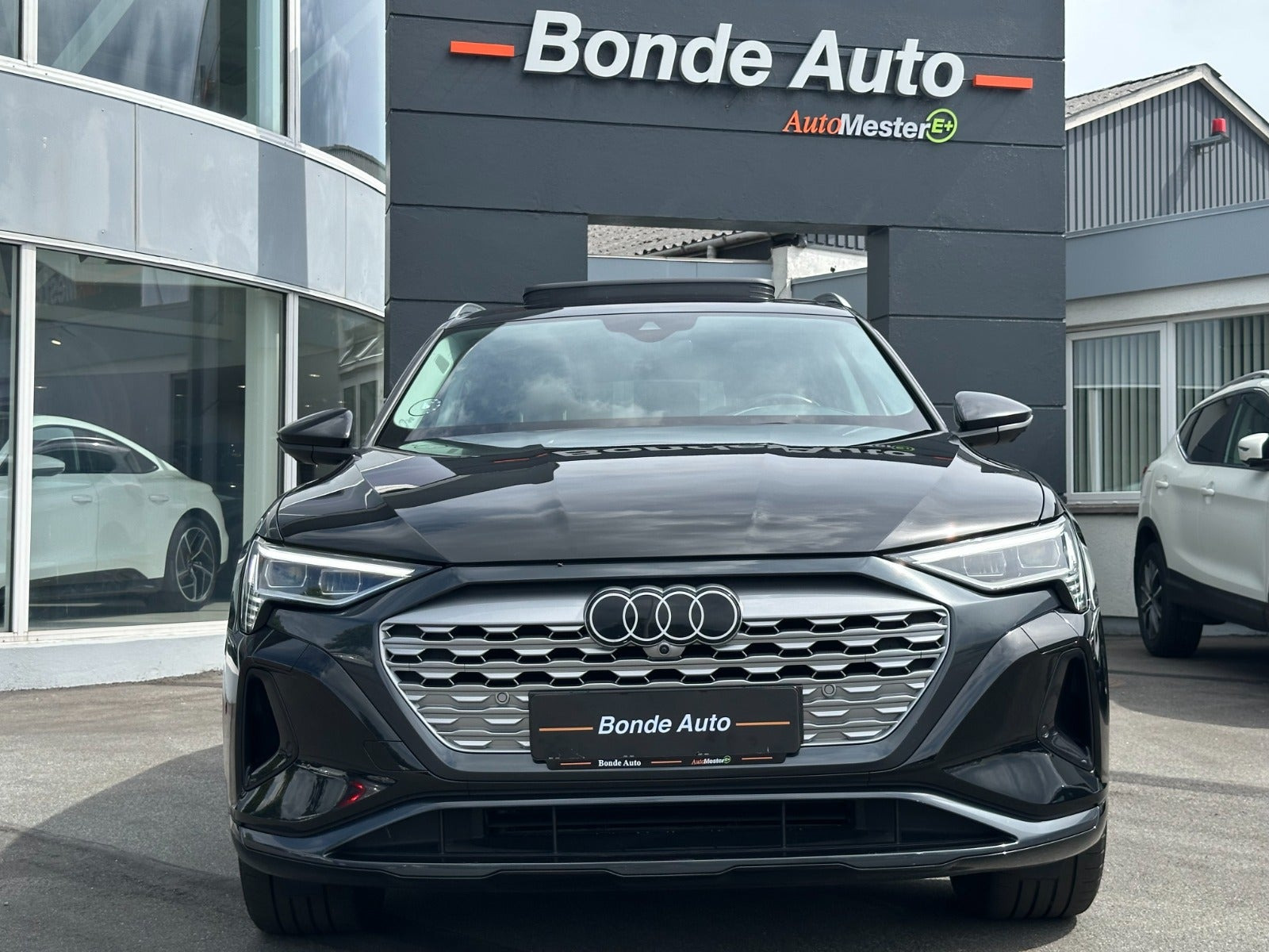 undefined Audi Q8 e-tron fra 2024