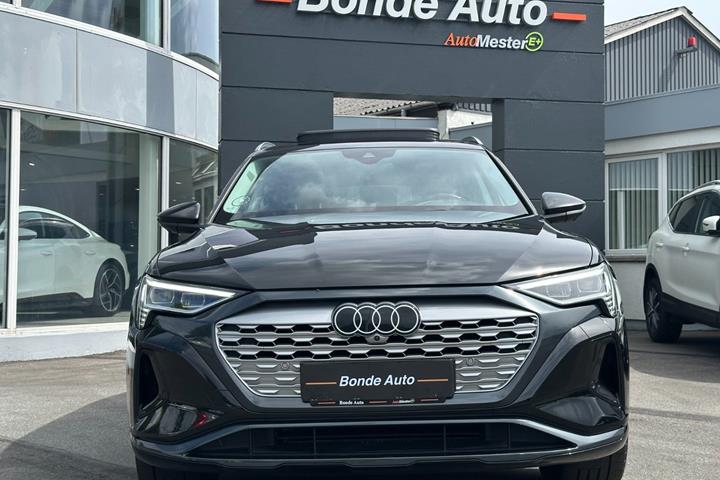 undefined Audi Q8 e-tron fra 2024