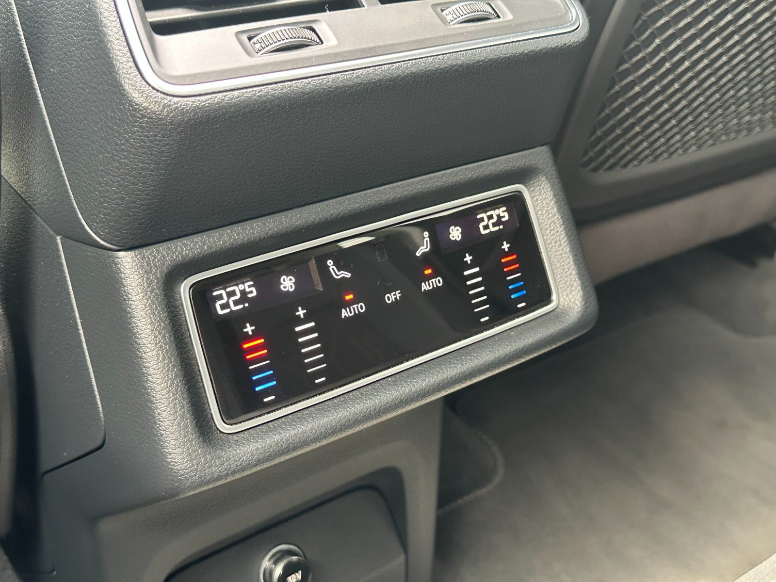 undefined Audi Q8 e-tron fra 2024