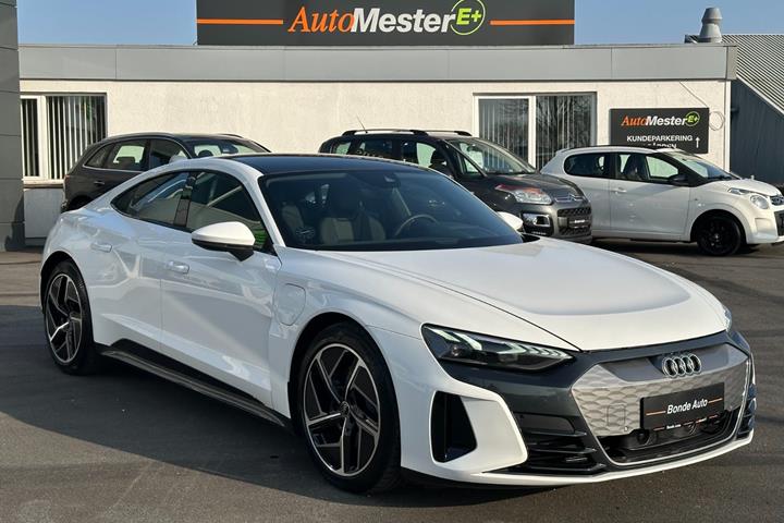 Hvid Audi e-tron GT fra 2023