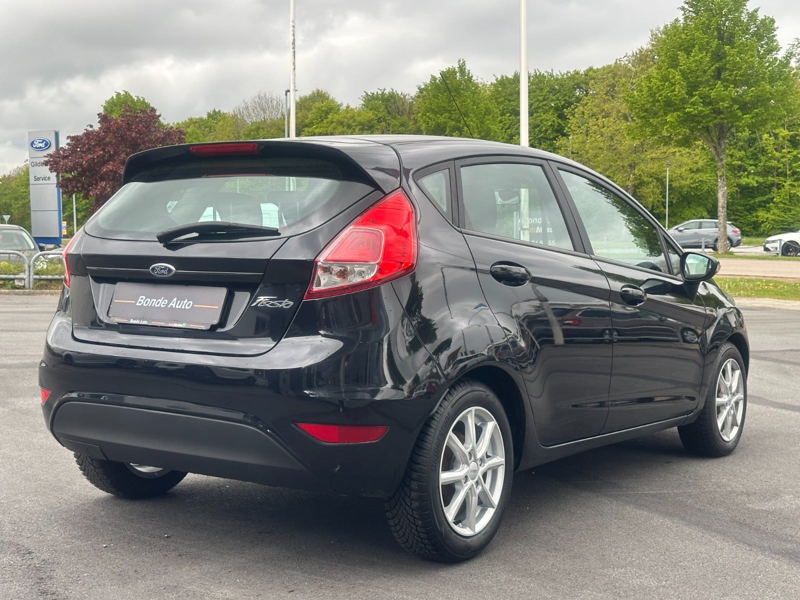 Sort Ford Fiesta fra 2015