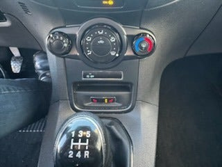 Sort Ford Fiesta fra 2015