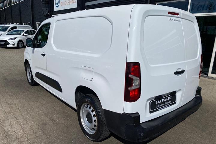 Hvid Citroën Berlingo fra 2021