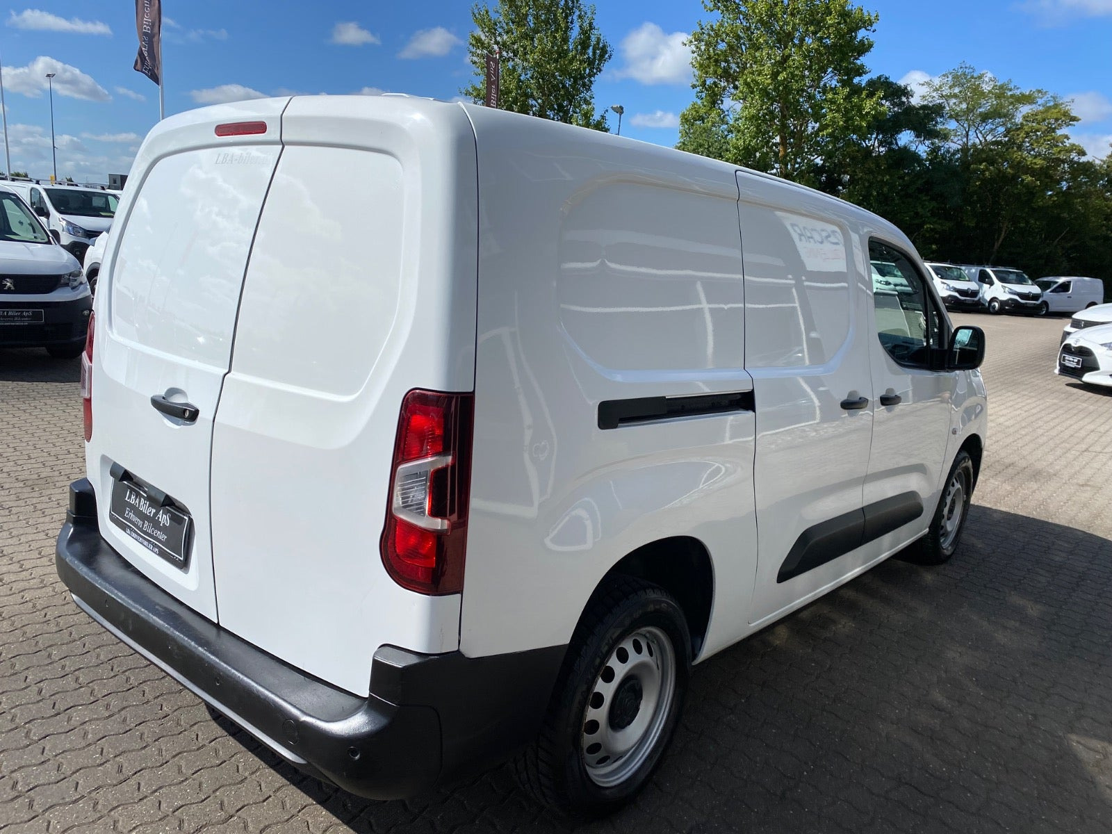 Hvid Citroën Berlingo fra 2021