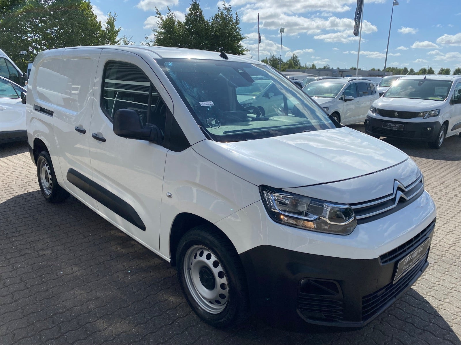 Hvid Citroën Berlingo fra 2021