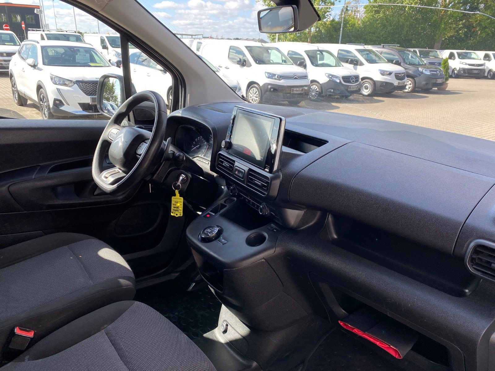 Hvid Citroën Berlingo fra 2021