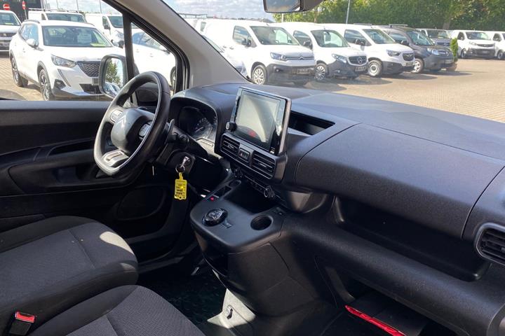 Hvid Citroën Berlingo fra 2021