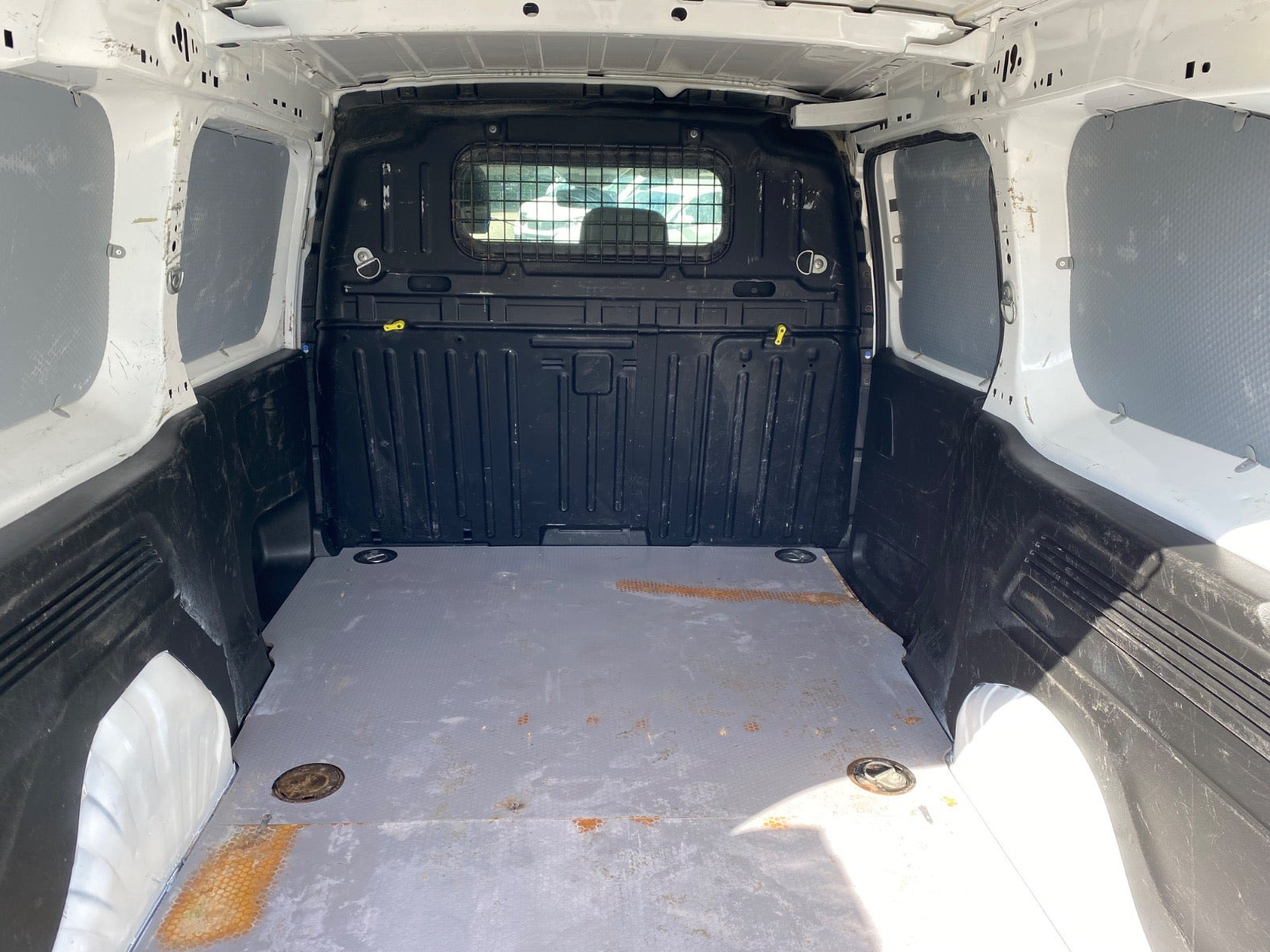 Hvid Citroën Berlingo fra 2021