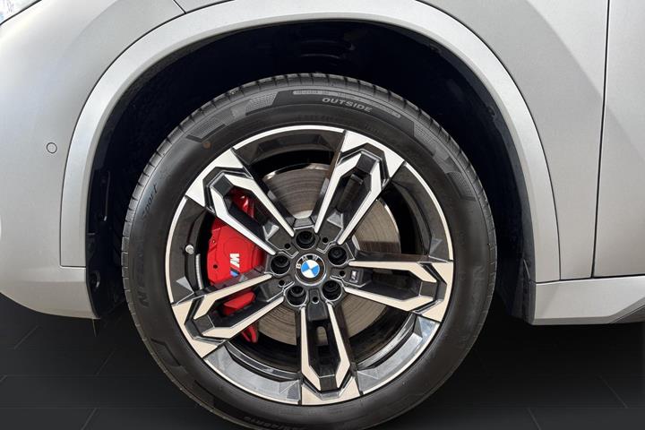 Grå BMW iX1 fra 2027