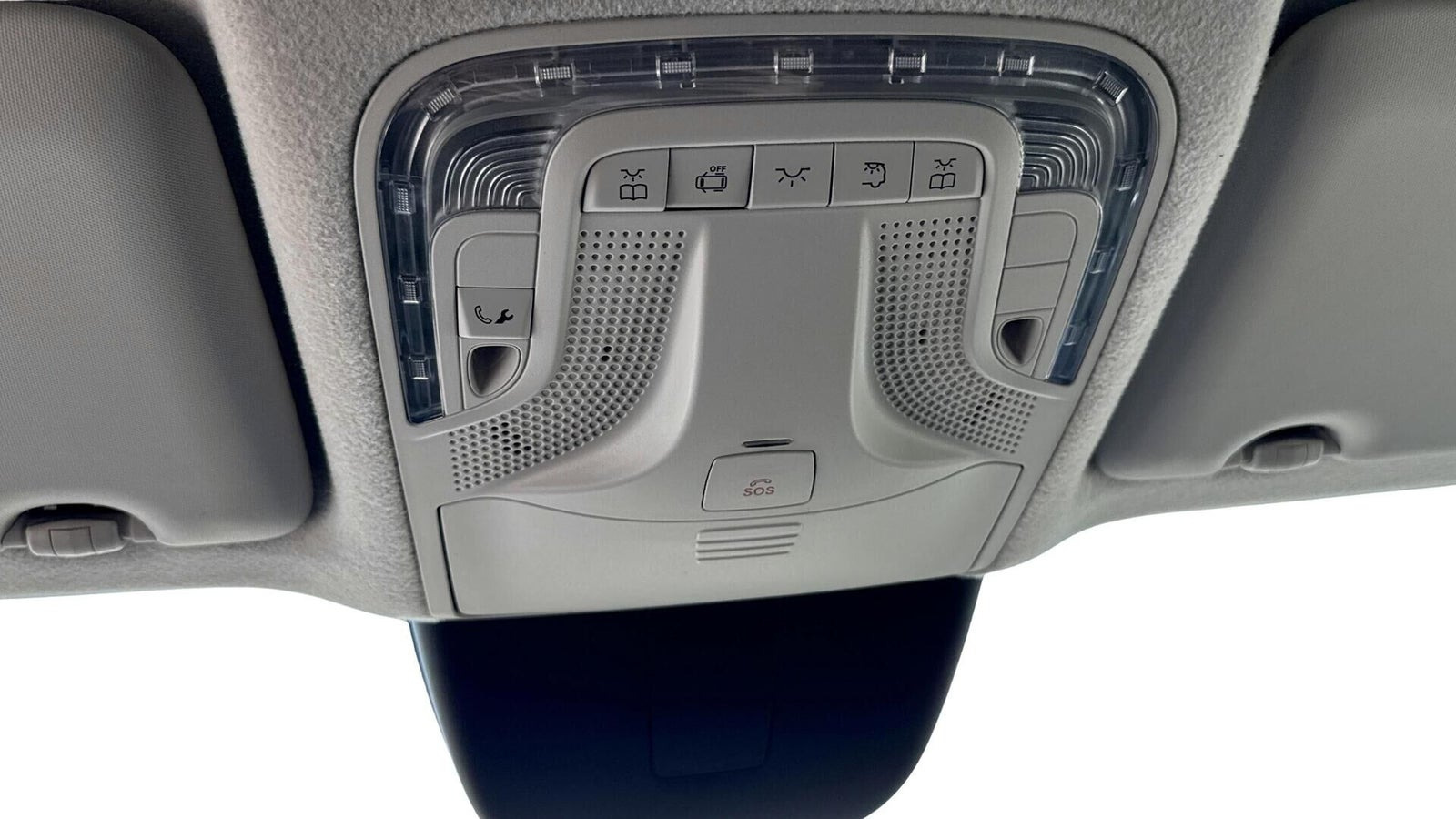 Hvid Mercedes Vito 114 fra 2023