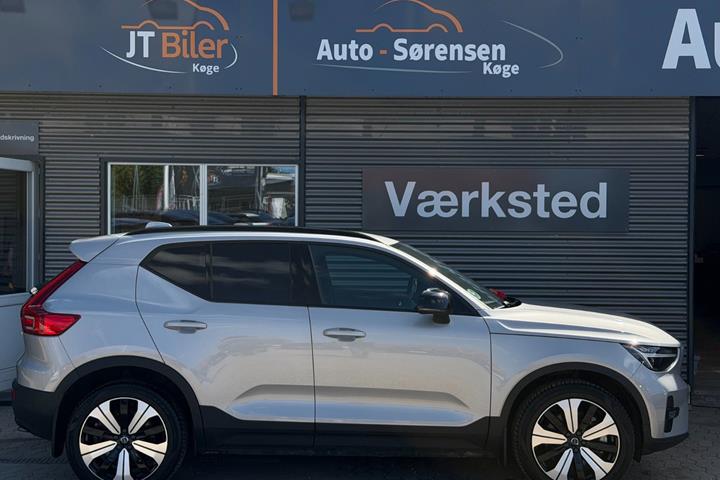 Sølv Volvo XC40 fra 2023