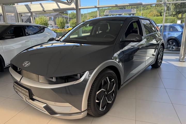 Grå Hyundai Ioniq 5 fra 2023