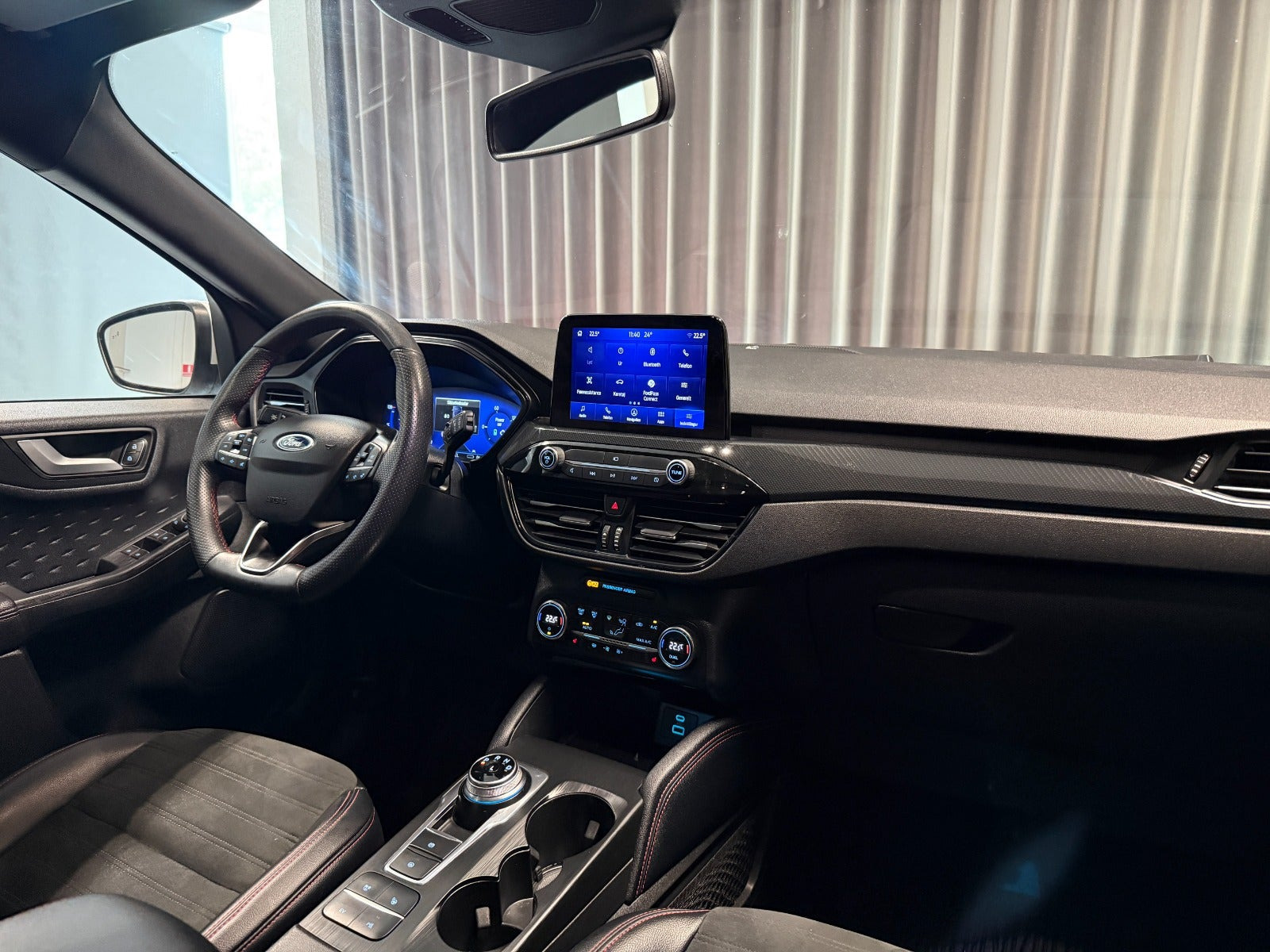 Hvid Ford Kuga fra 2020
