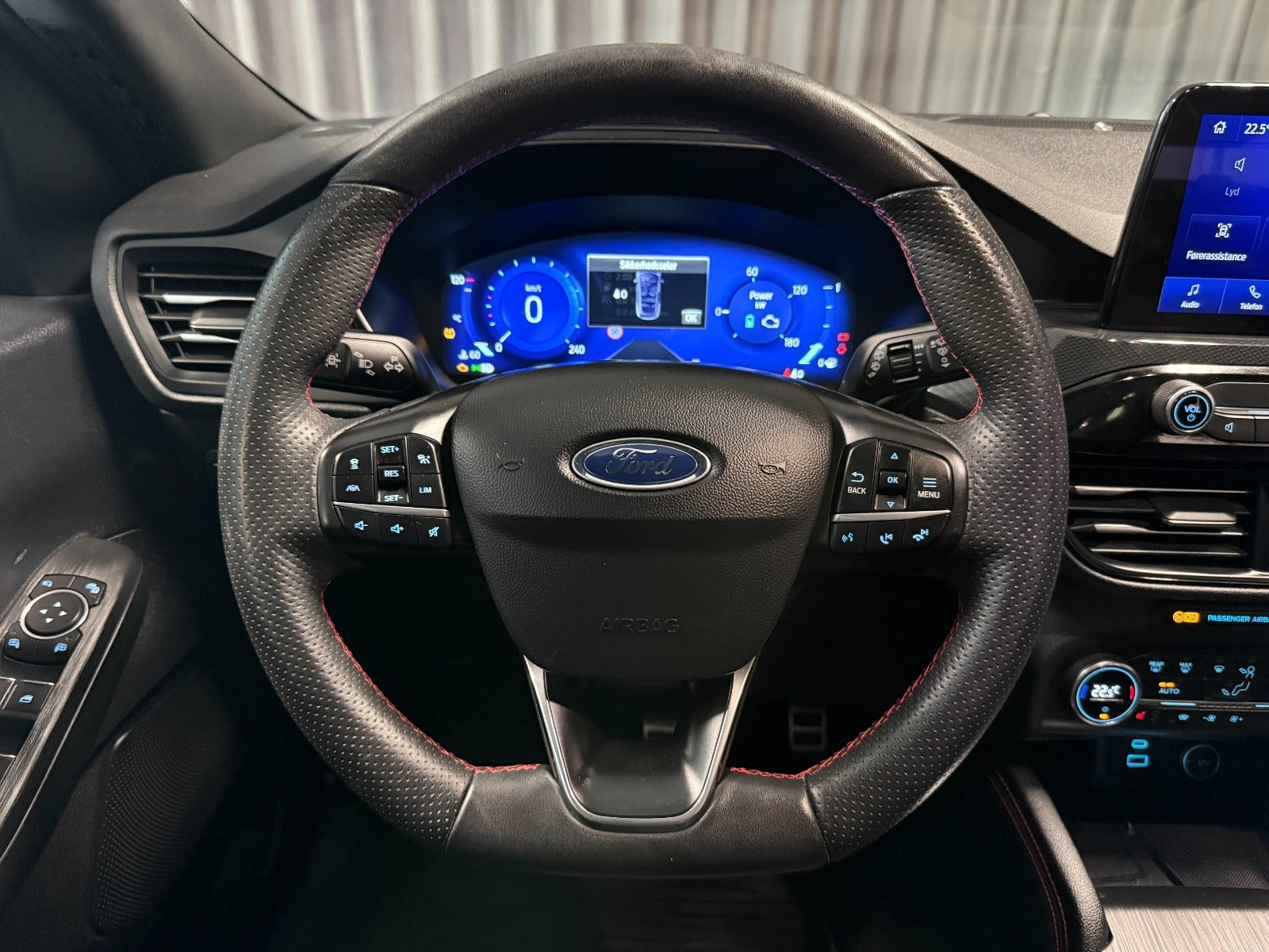 Hvid Ford Kuga fra 2020