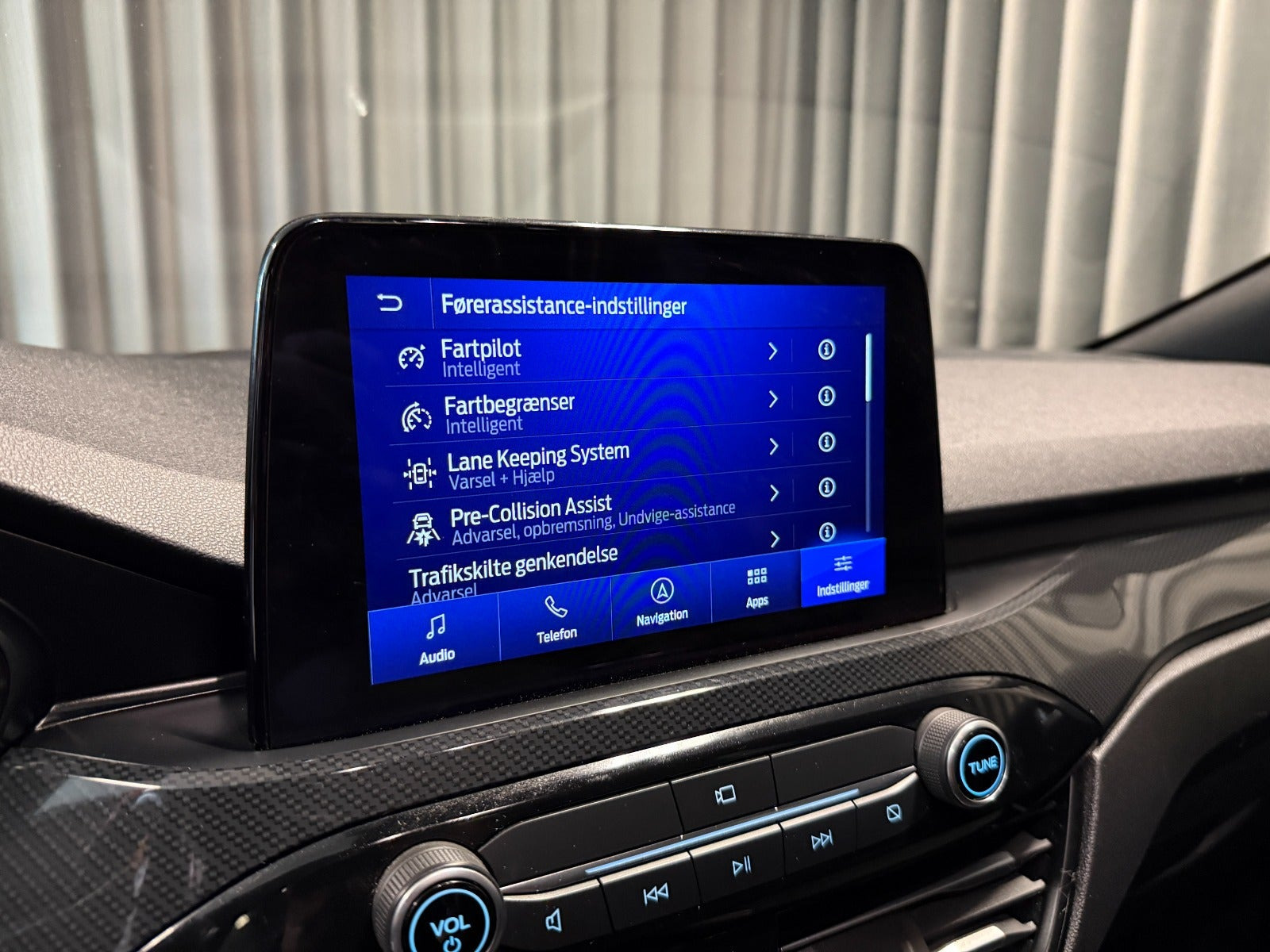 Hvid Ford Kuga fra 2020