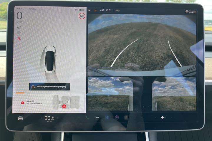 Hvid Tesla Model 3 fra 2020