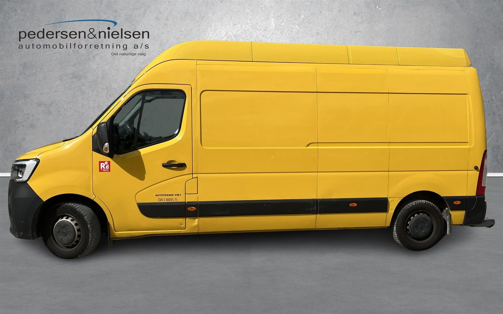 Gul Renault Master fra 2022