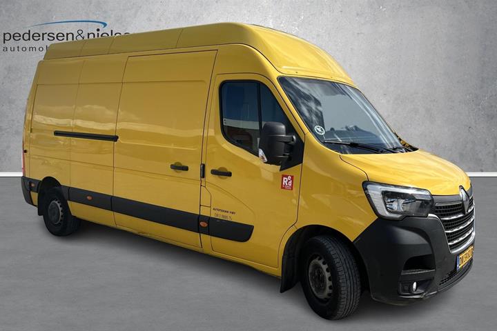 Gul Renault Master fra 2022