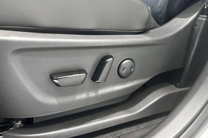 Grå Nissan Ariya fra 2027