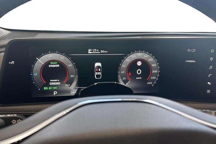 Grå Nissan Ariya fra 2027
