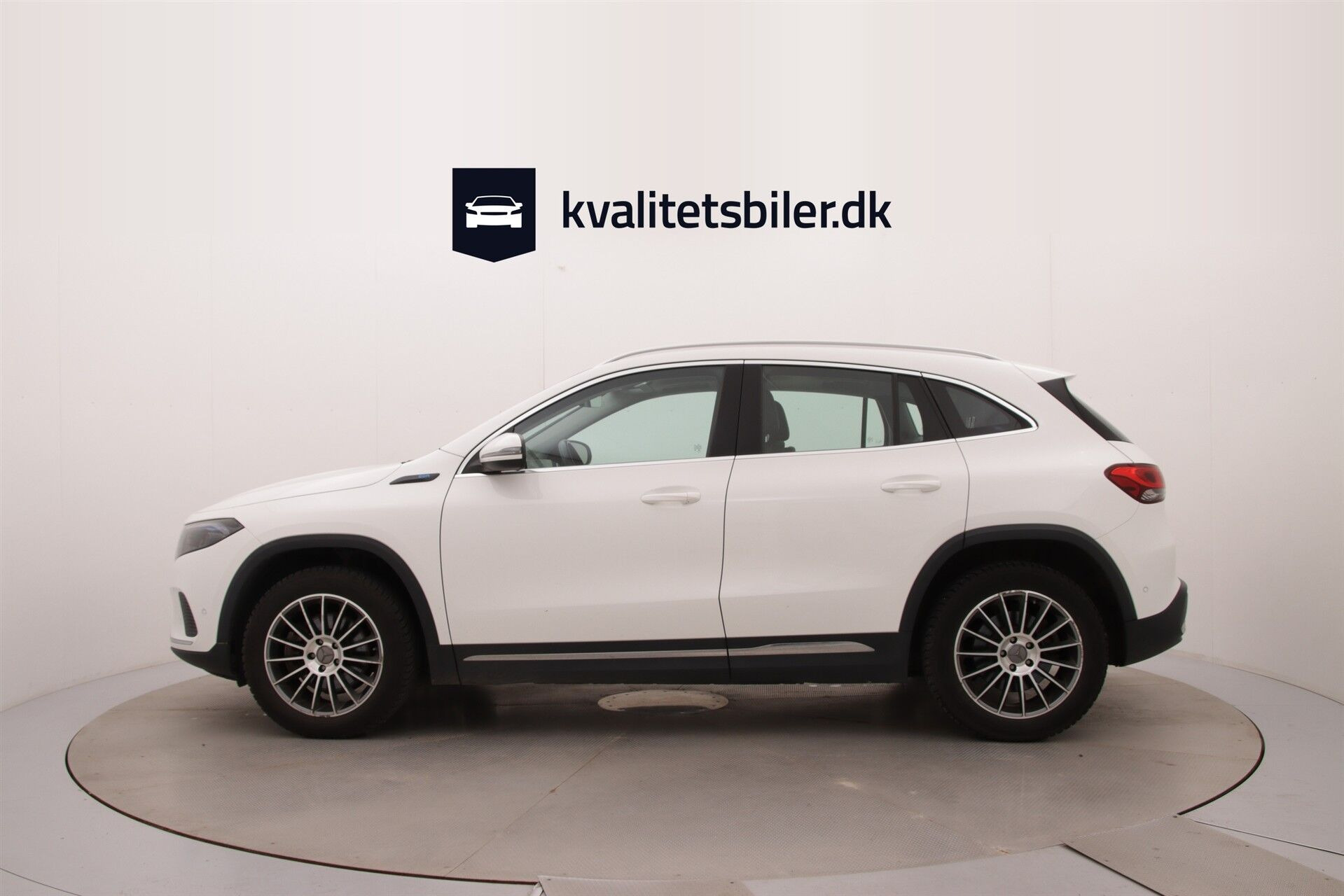 Hvid Mercedes EQA 250 fra 2022