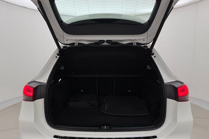Hvid Mercedes EQA 250 fra 2022