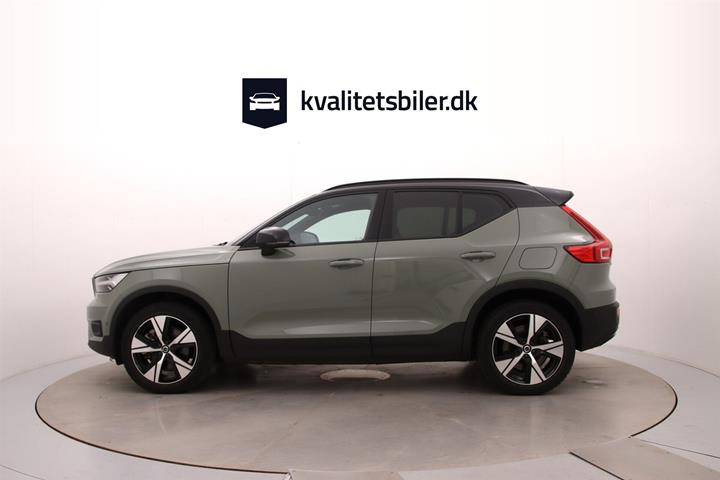 Grøn Volvo XC40 fra 2022
