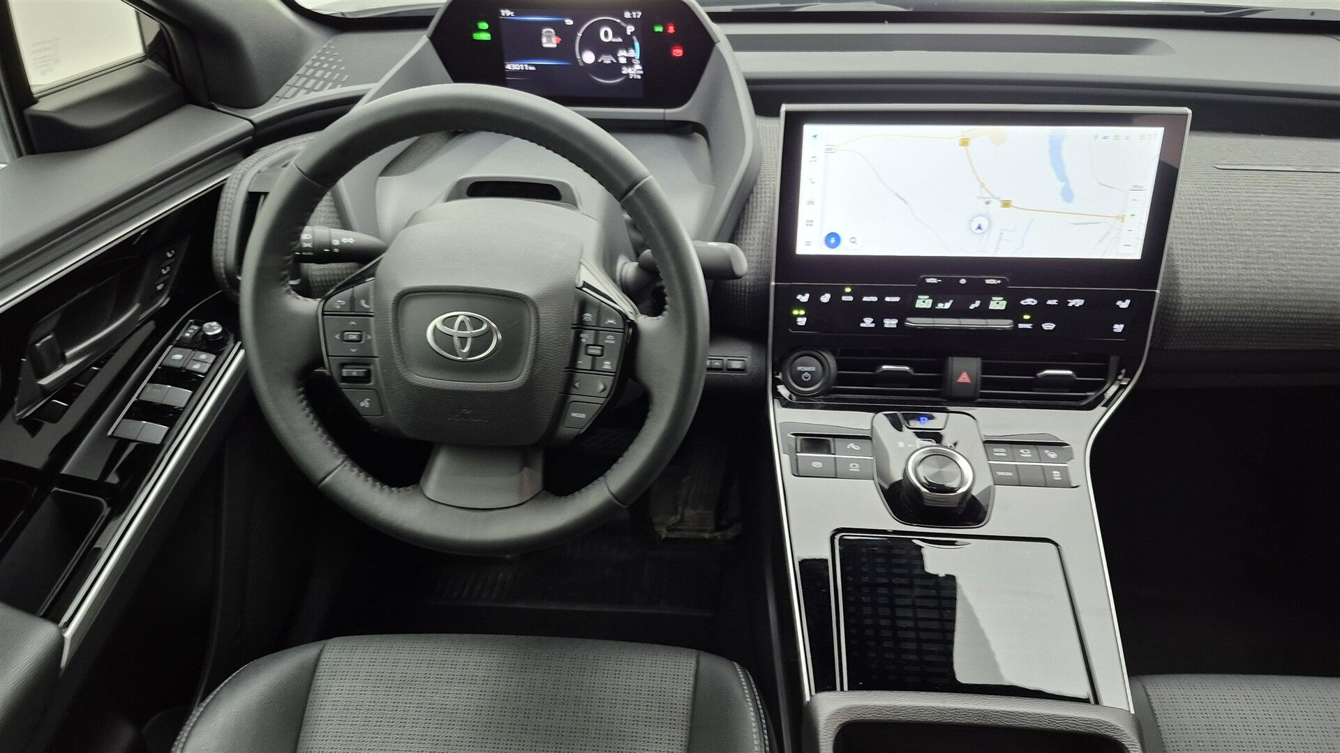 Sort Toyota BZ4X fra 2024