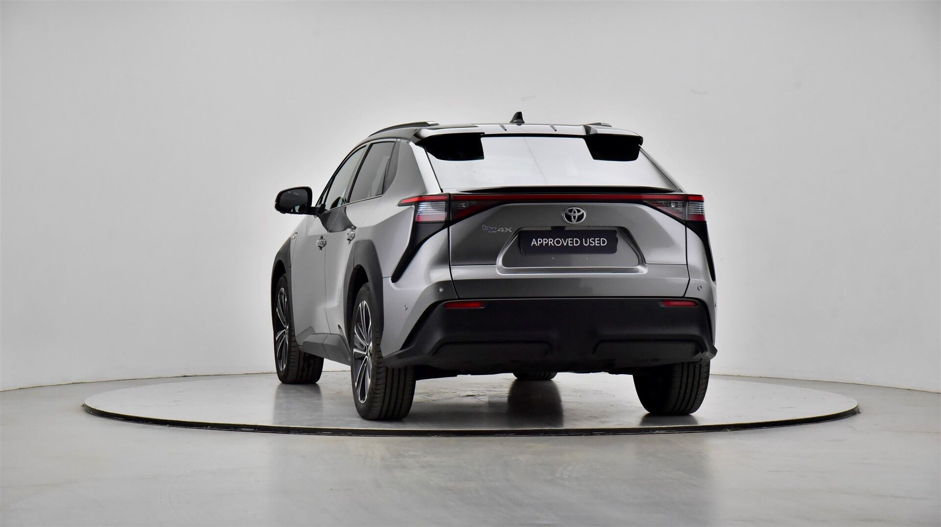 Grå Toyota BZ4X fra 2025