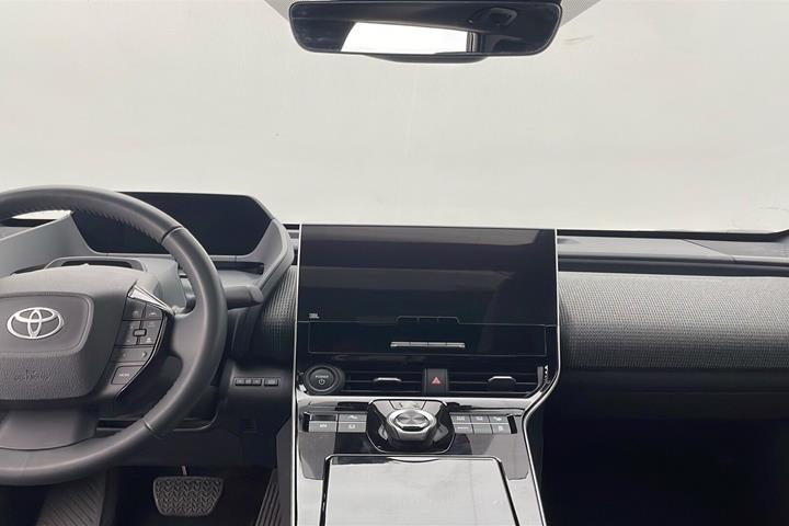 Grå Toyota BZ4X fra 2025
