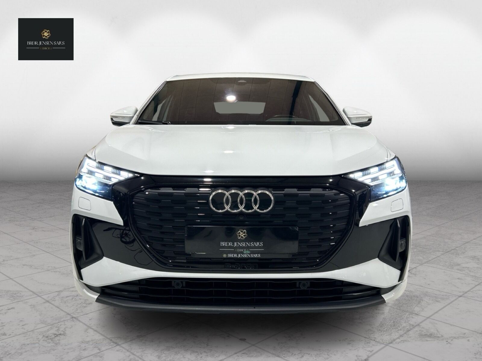 Hvid Audi Q4 fra 2022
