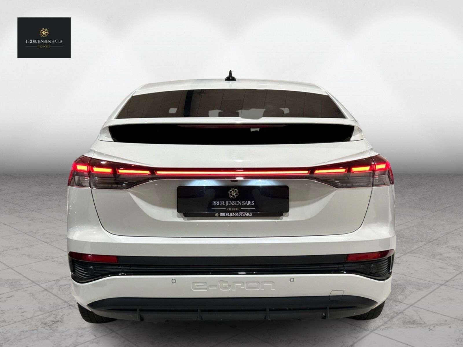 Hvid Audi Q4 fra 2022