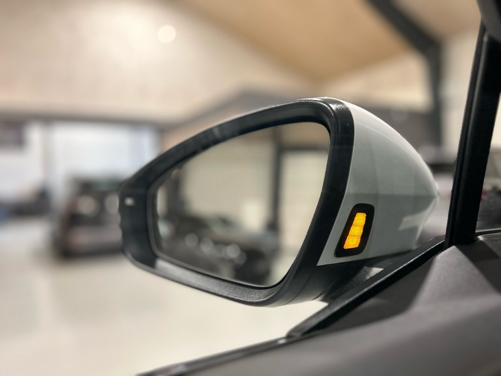 Hvid Audi Q4 fra 2022