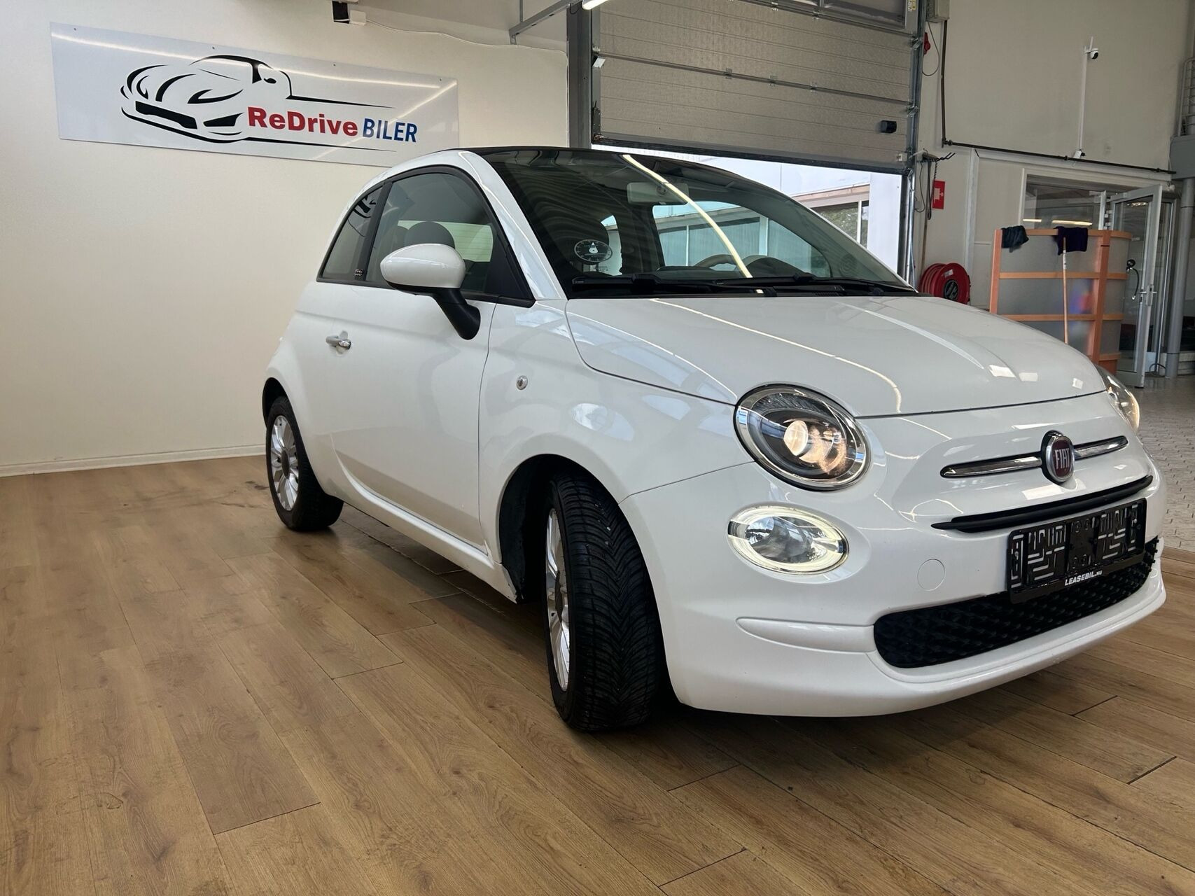 Hvid Fiat 500C fra 2016
