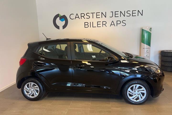 Sort Hyundai i10 fra 2023