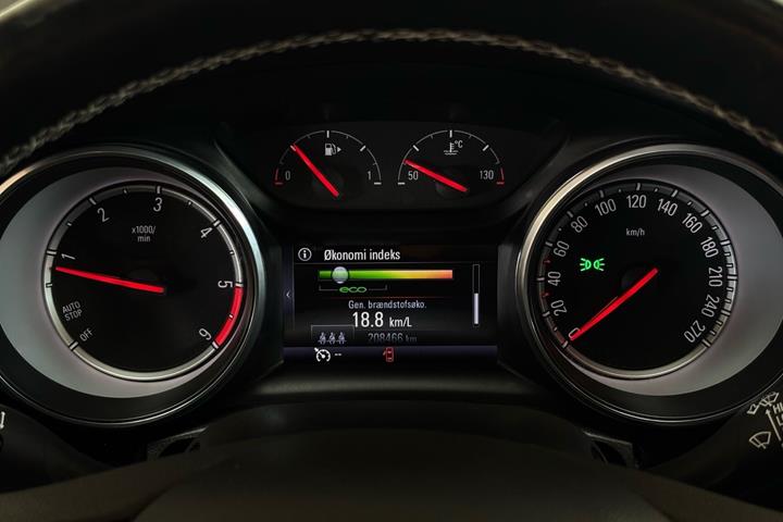 Sort Opel Astra fra 2016