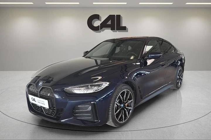 Blå BMW i4 fra 2023