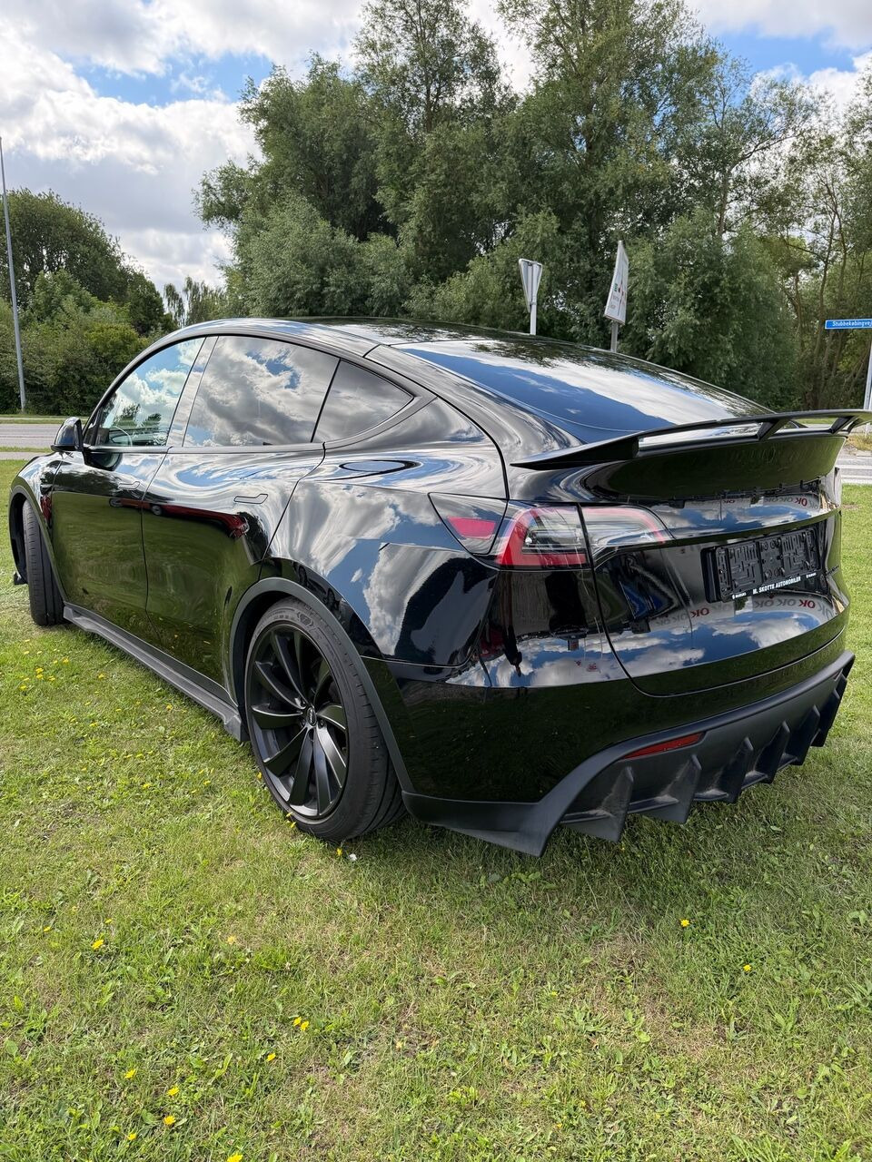 undefined Tesla Model Y fra 2023