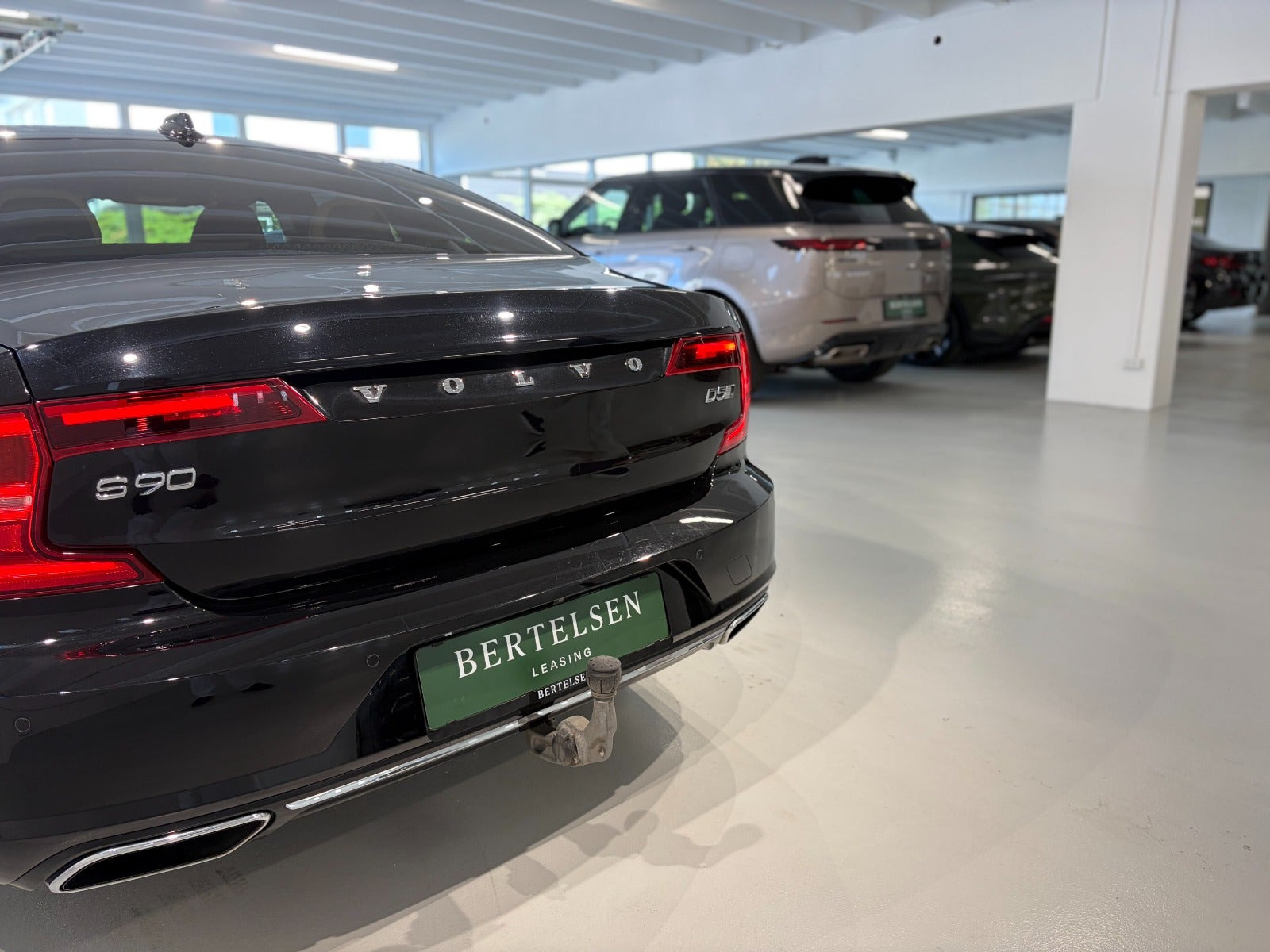 Sort Volvo S90 fra 2017