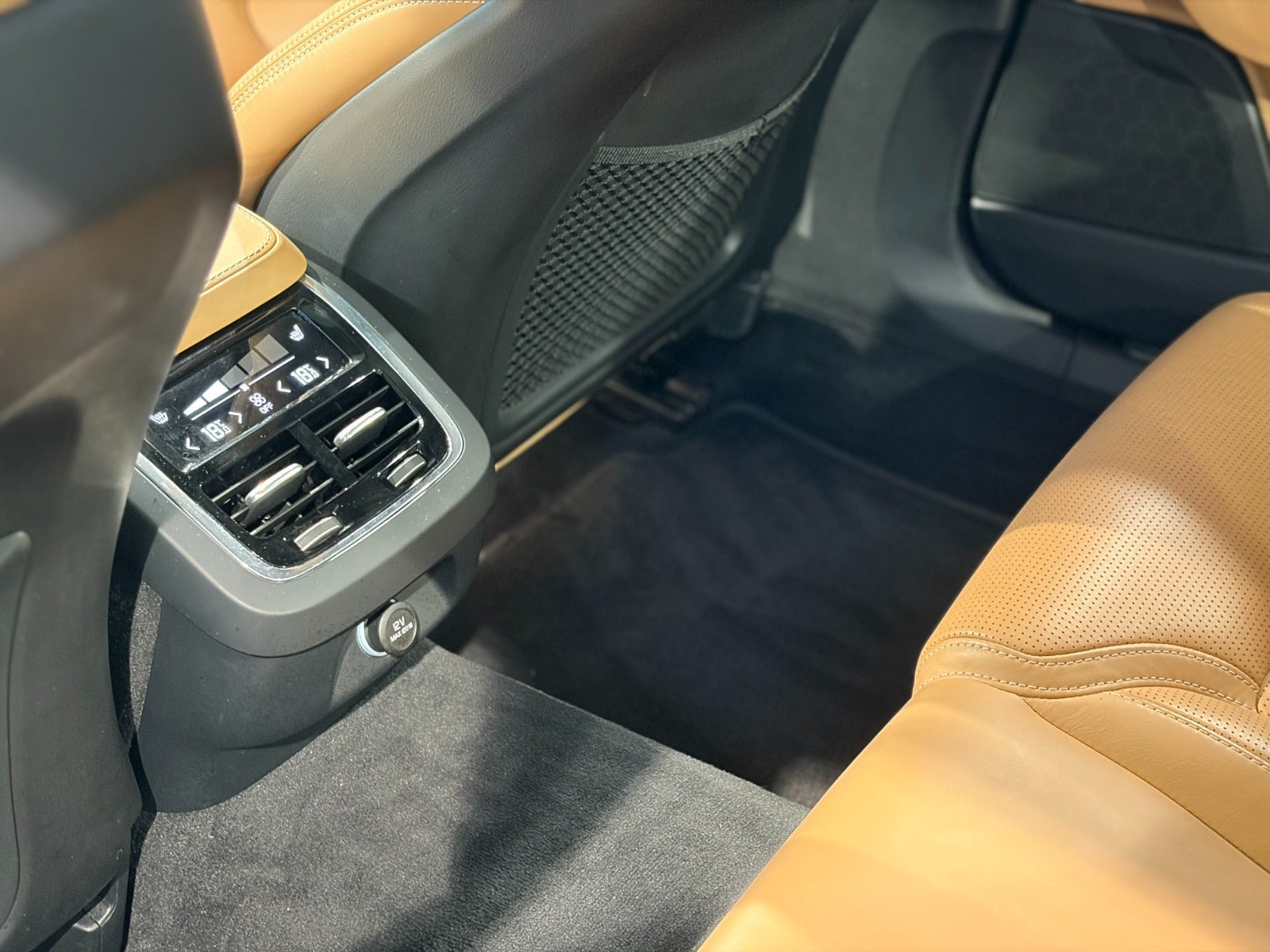 Sort Volvo S90 fra 2017