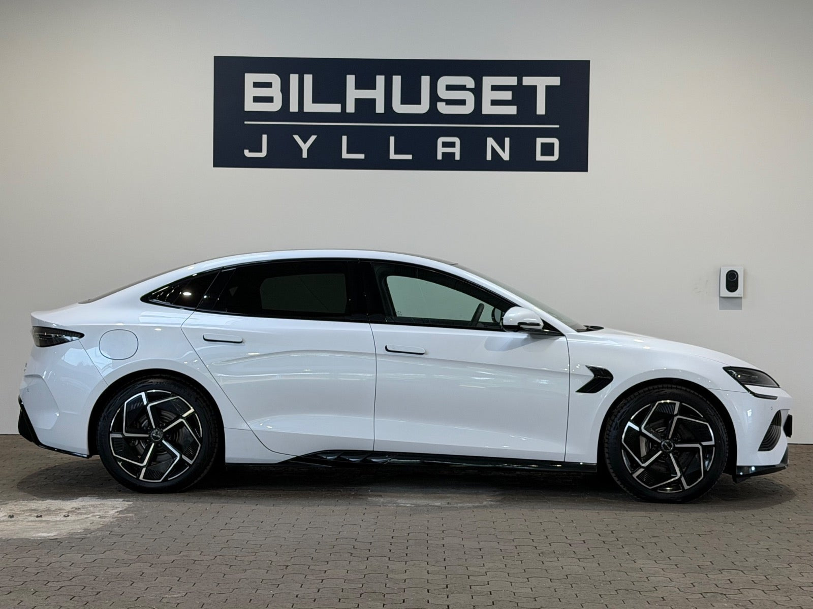 Hvid BYD Seal fra 2024