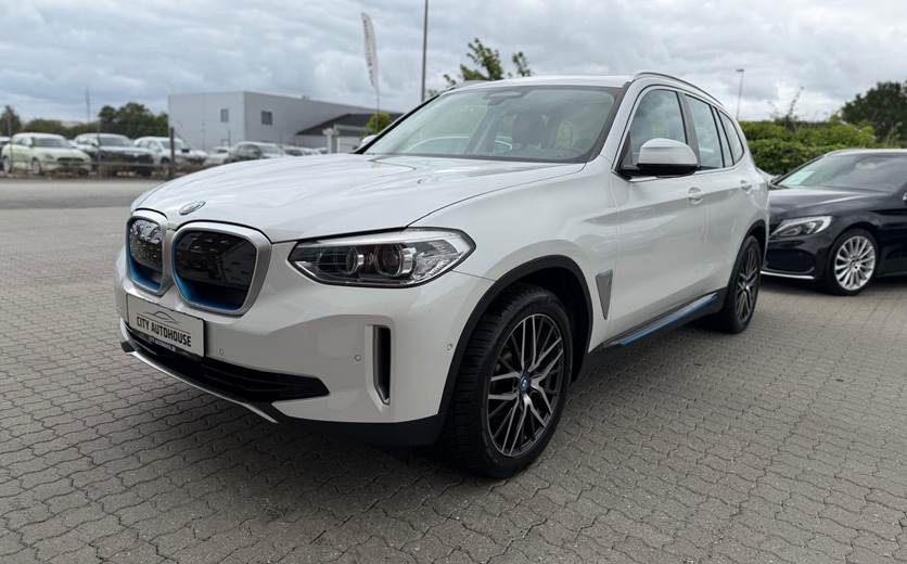 BMW iX3 Charged