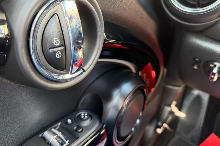 undefined Mini Cooper SE fra 2023