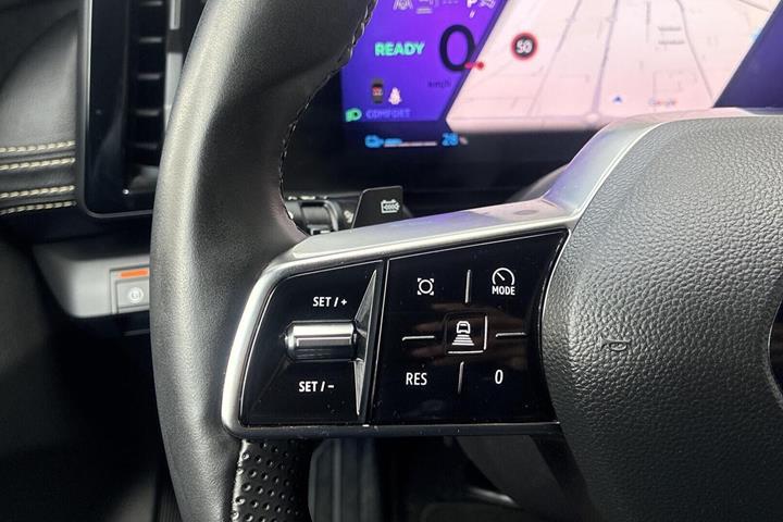 Hvid Renault Megane E-Tech fra 2024