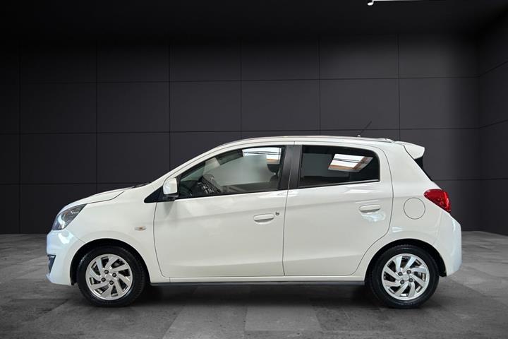 Hvid Mitsubishi Space Star fra 2016