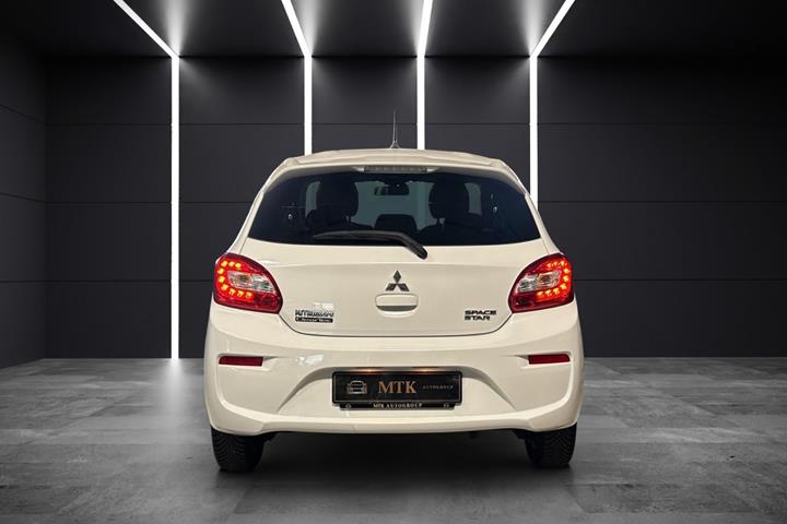 Hvid Mitsubishi Space Star fra 2016