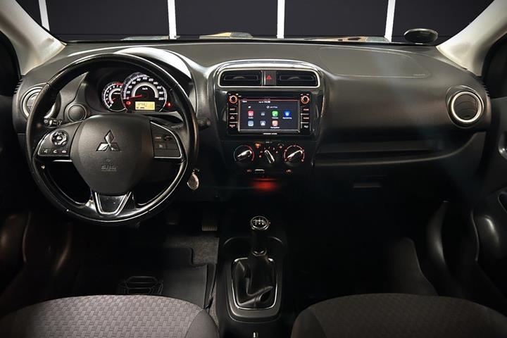 Hvid Mitsubishi Space Star fra 2016