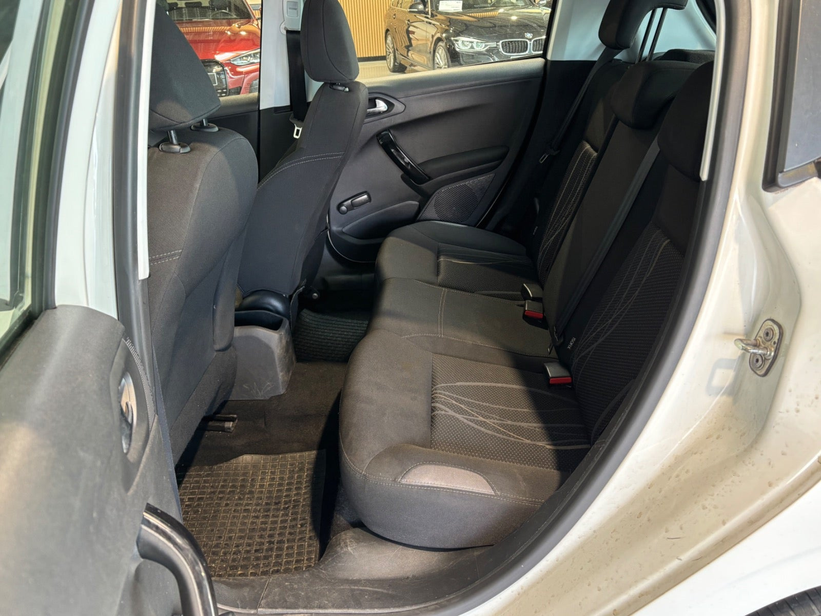 undefined Peugeot 208 fra 2014